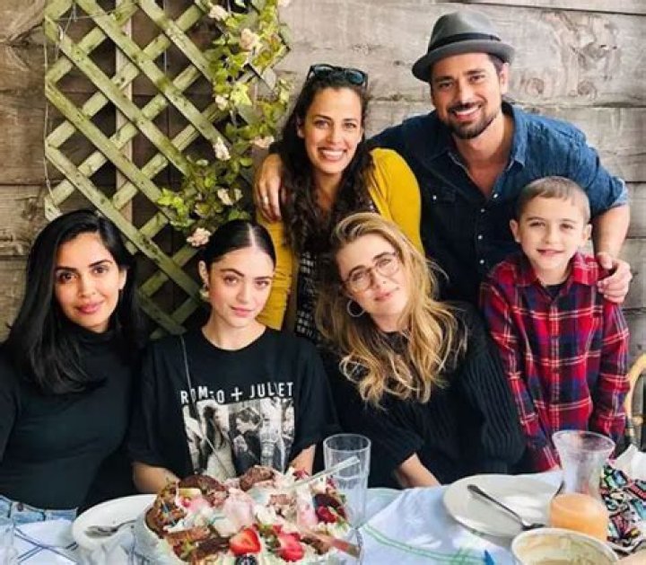 Unlocking The Mystery: Athena Karkanis's Children Unveiled