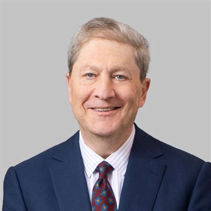 Unveiling Carl Bernstein's Net Worth And The Secrets Of Investigative Success