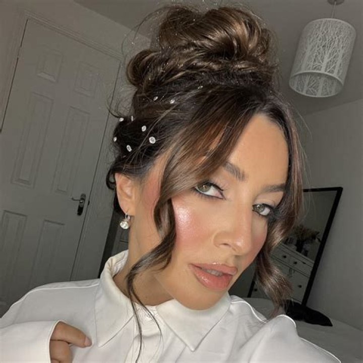 Unveiling The Life And Legacy Of Chloe Mackenzie