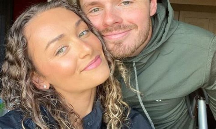 Is Bo Bichette's Heart Taken?