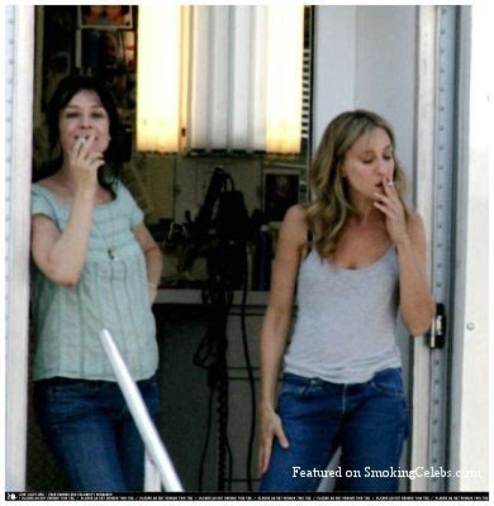 Sarah Jessica Parker's Smoking Habits Revealed