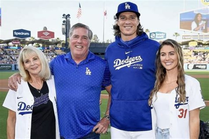 Unlock The Secrets Of Women's Leadership With Donna Glasnow