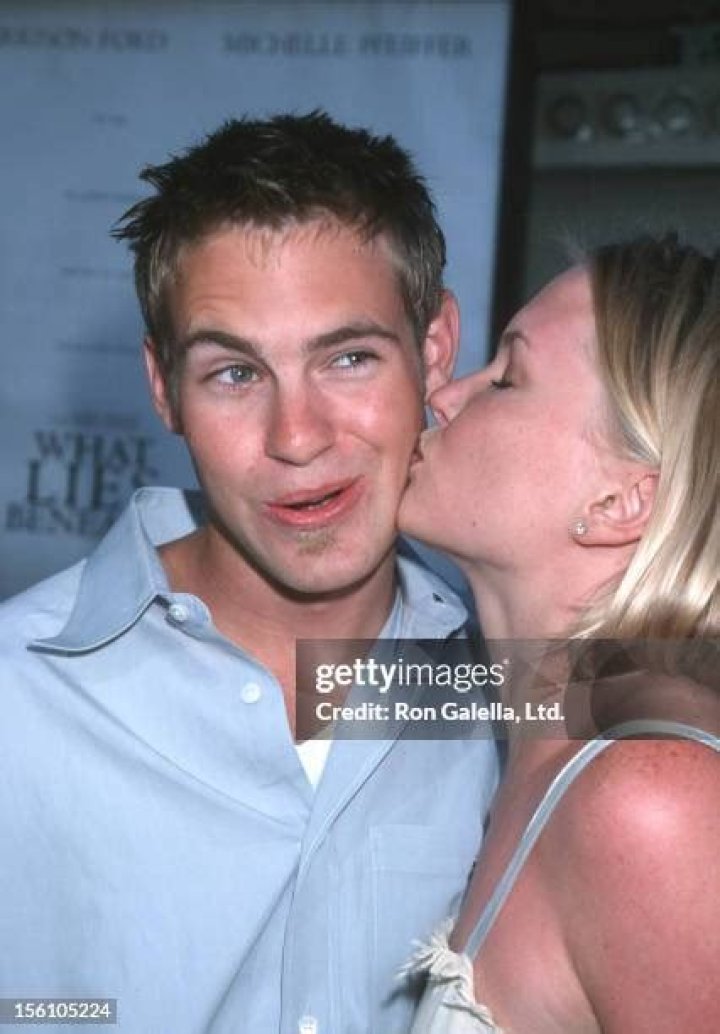 Unveiling The Truths And Intrigues Behind Eric Roberts' Limp