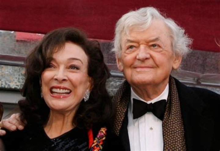 Unveiling The Enduring Legacy Of Hal Holbrook's Wife