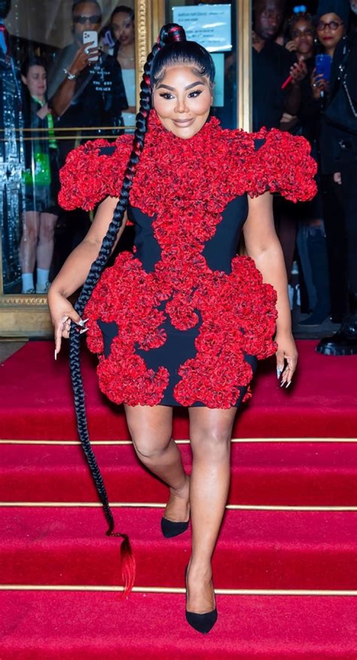 Discover The Secrets Behind Lil' Kim's Height