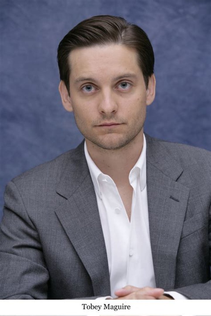 Uncover The Secrets: Tobey Maguire's Height Revealed!