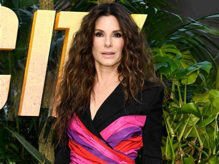 Unveiling The Truth: Sandra Bullock's Sexuality Explored