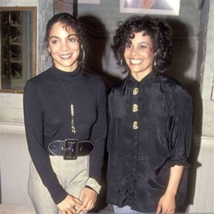Unveiling The Inspiring Story Behind "jasmine Guy Mom"