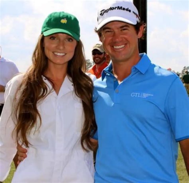 Unlock The World Of Fashion, Travel, And Lifestyle With Kelly Van Slyke's Instagram