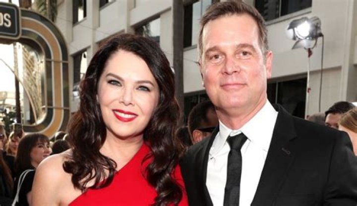 Uncover The Secrets: Lauren Graham's Partner Revealed