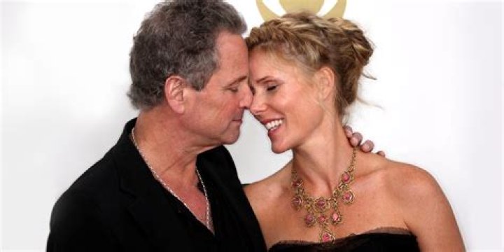 Lindsey Buckingham's Marital Status Revealed