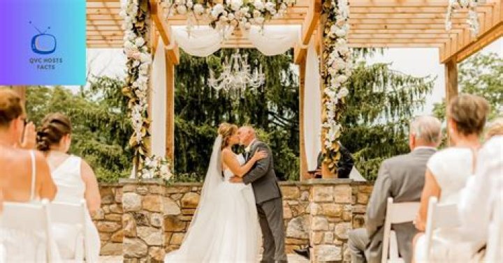 Unveiling The Engagement Of Lisa Robertson And Jeffrey Lawrence: Exclusive Details