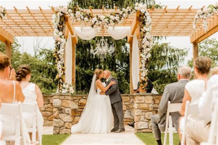 Unveiling The Dynamic Collaboration Of Lisa Robertson And Jeffrey Lawrence: Discoveries And Insights