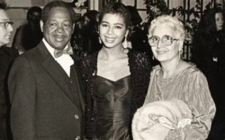 Uncover The Inspiring Journey And Impact Of Louise Escalera