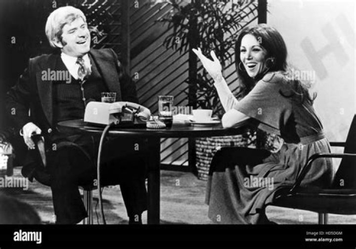 Uncover The Impact Of Marlo Thomas On The Phil Donahue Show