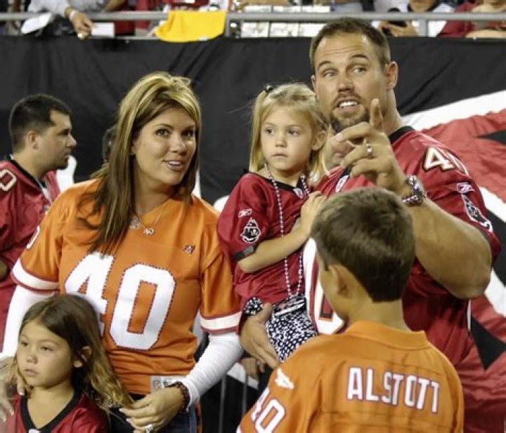 Uncover The Secrets To Mike Alstott's Staggering Net Worth