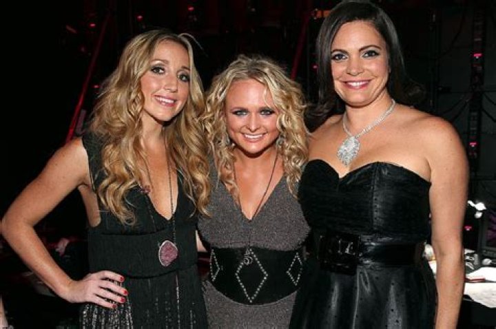 Miranda Lambert And Her Sister's Story