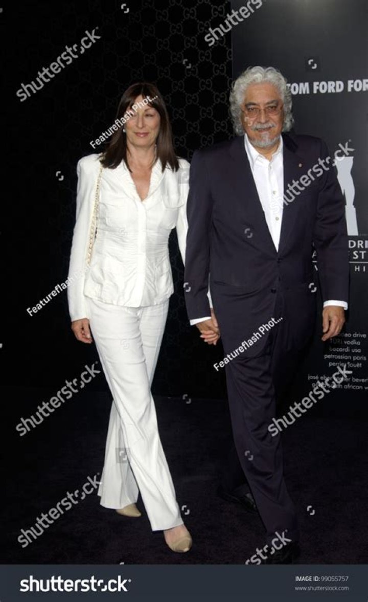 Unveiling The Captivating Love Affair Of Robert Graham And Anjelica Huston