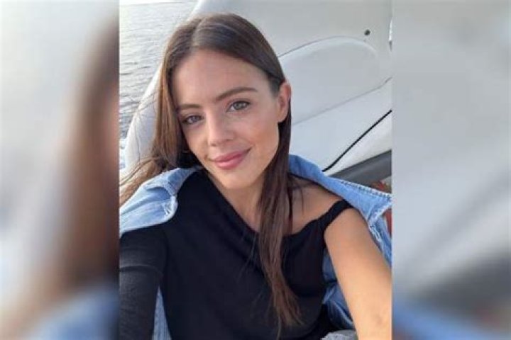 Discover Uncovered Truths: Sainz's Ex-Girlfriend Revealed