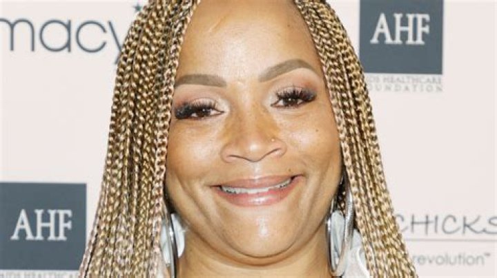 Unveiling The Art Of Aging Gracefully: Simone Smith's Inspiring Journey