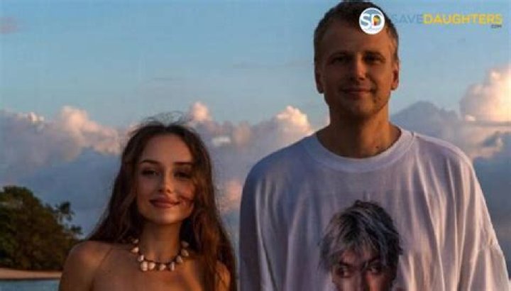 Discoveries About Slava Komissarenko's Wife