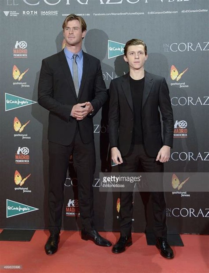 Unveil The Secrets: Tobey Maguire's Height Revealed