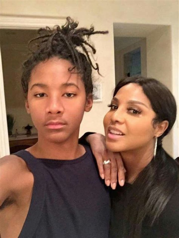 Unveiling The Extraordinary Life Of Toni Braxton's Mother: Discoveries And Insights