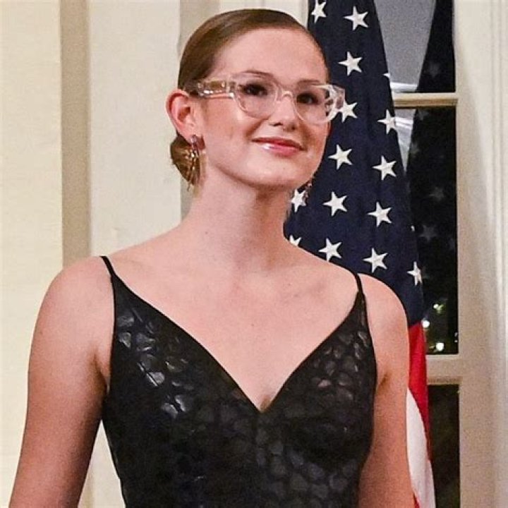 Unraveling The Enigma Of Violet Affleck's Captivating Eyes: Discoveries And Insights