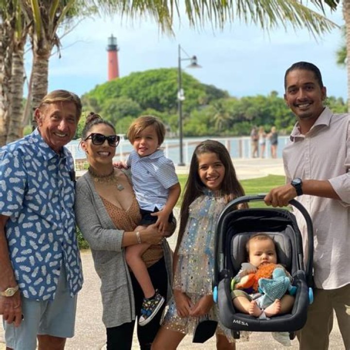 Unveiling The Story Of Joe Namath's Enigmatic Wife