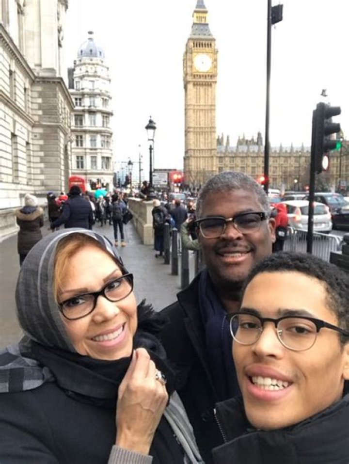 Discover The Identity Of Charles Payne's Wife