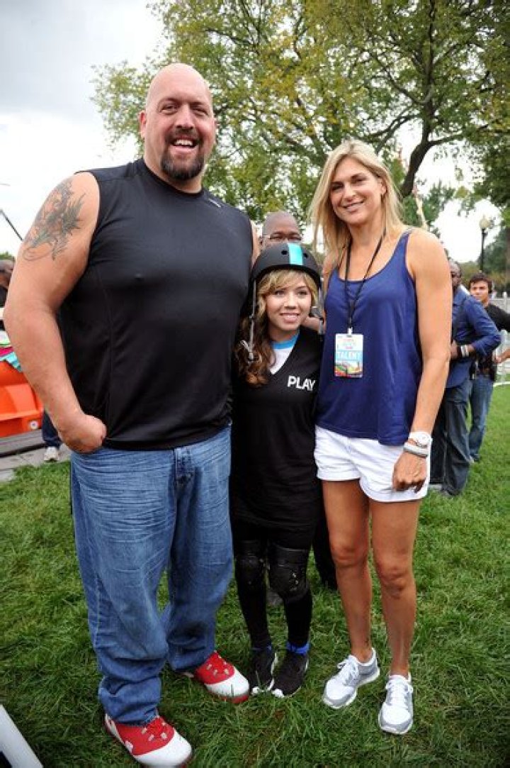 Unveiling The Marriage And Family Life Of "The Big Show"