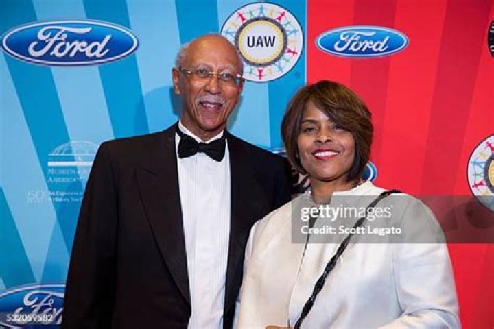 Unveiling The Visionary Art And Activism Of Yvette Bing